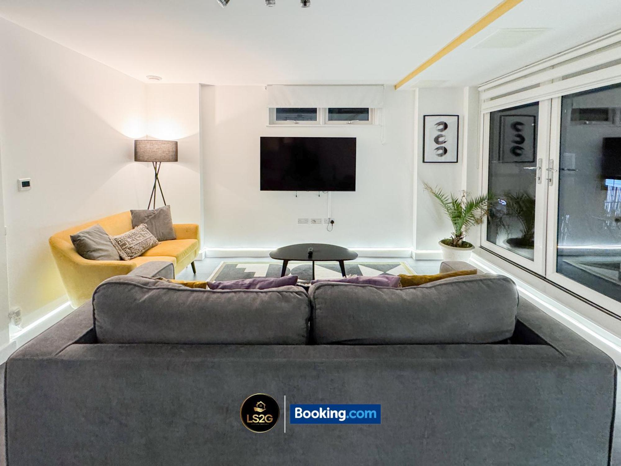 Cosy 1 Bedroom By Ls2g Short Lets & Serviced Greater With Free Wifi Appartamento